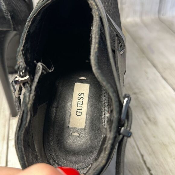 Guess High Heels Womens 7 M Strap Stiletto Side Zips Black Snake Print Leather - Picture 9 of 10